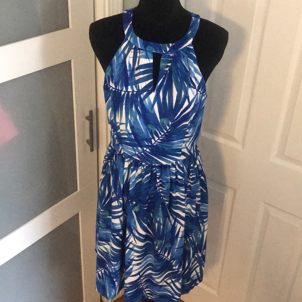 Stylish Tropical Patterned Summer Dress